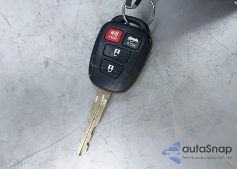 2017 Toyota Highlander Le z USA, uszkodzony, nr VIN 5TDZARFHXHS028502